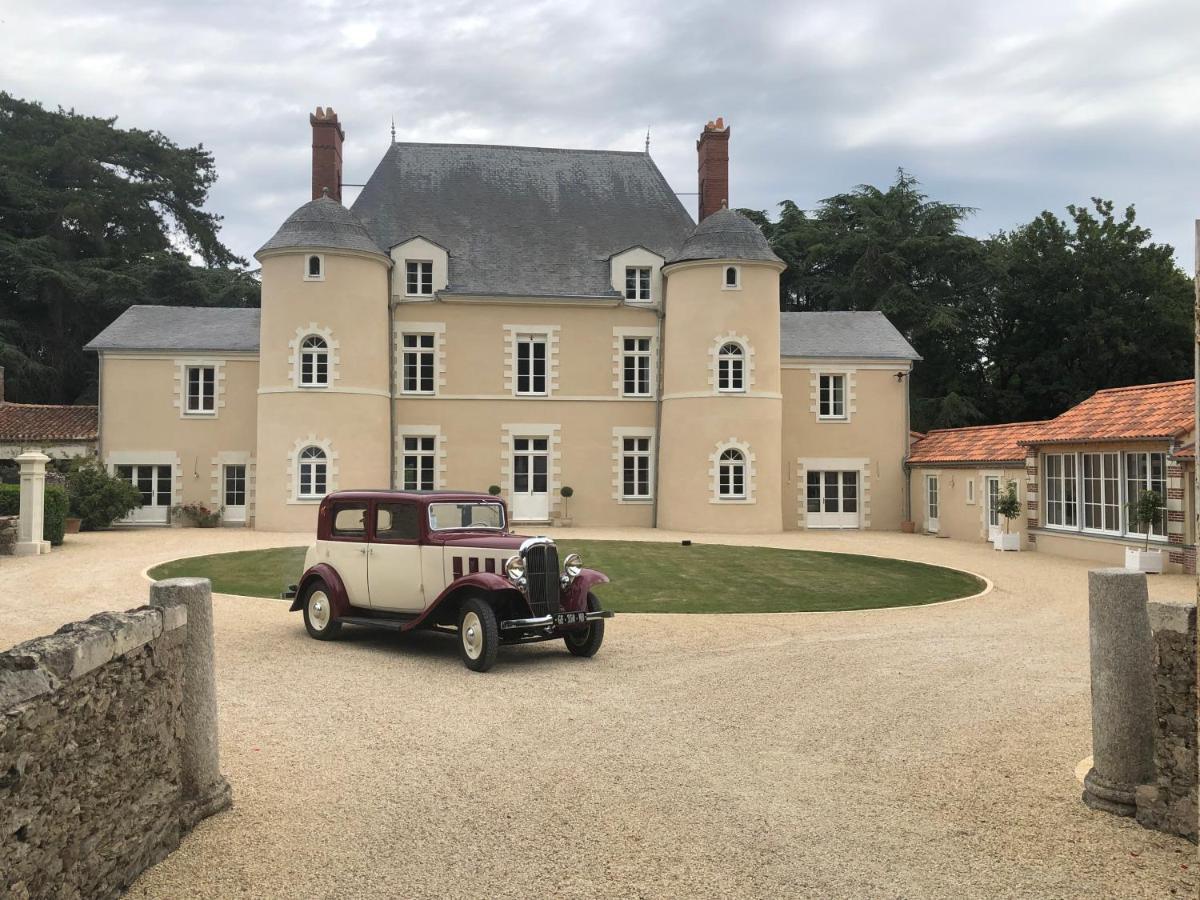 Domaine De La Mazure Bed and Breakfast La Chapelle-Basse-Mer Exteriör bild