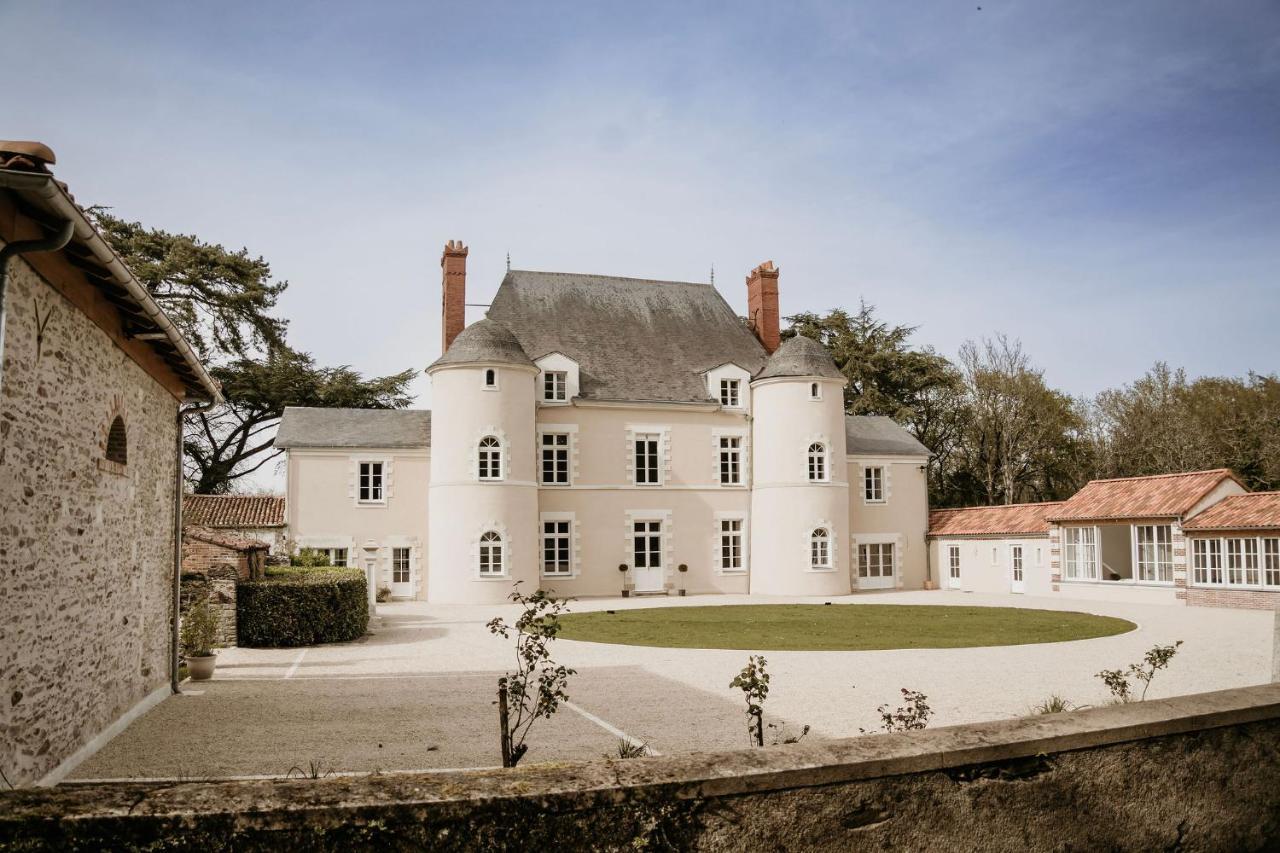 Domaine De La Mazure Bed and Breakfast La Chapelle-Basse-Mer Exteriör bild
